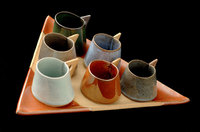 service 6 tasses &agrave; caf&eacute; sur triangle